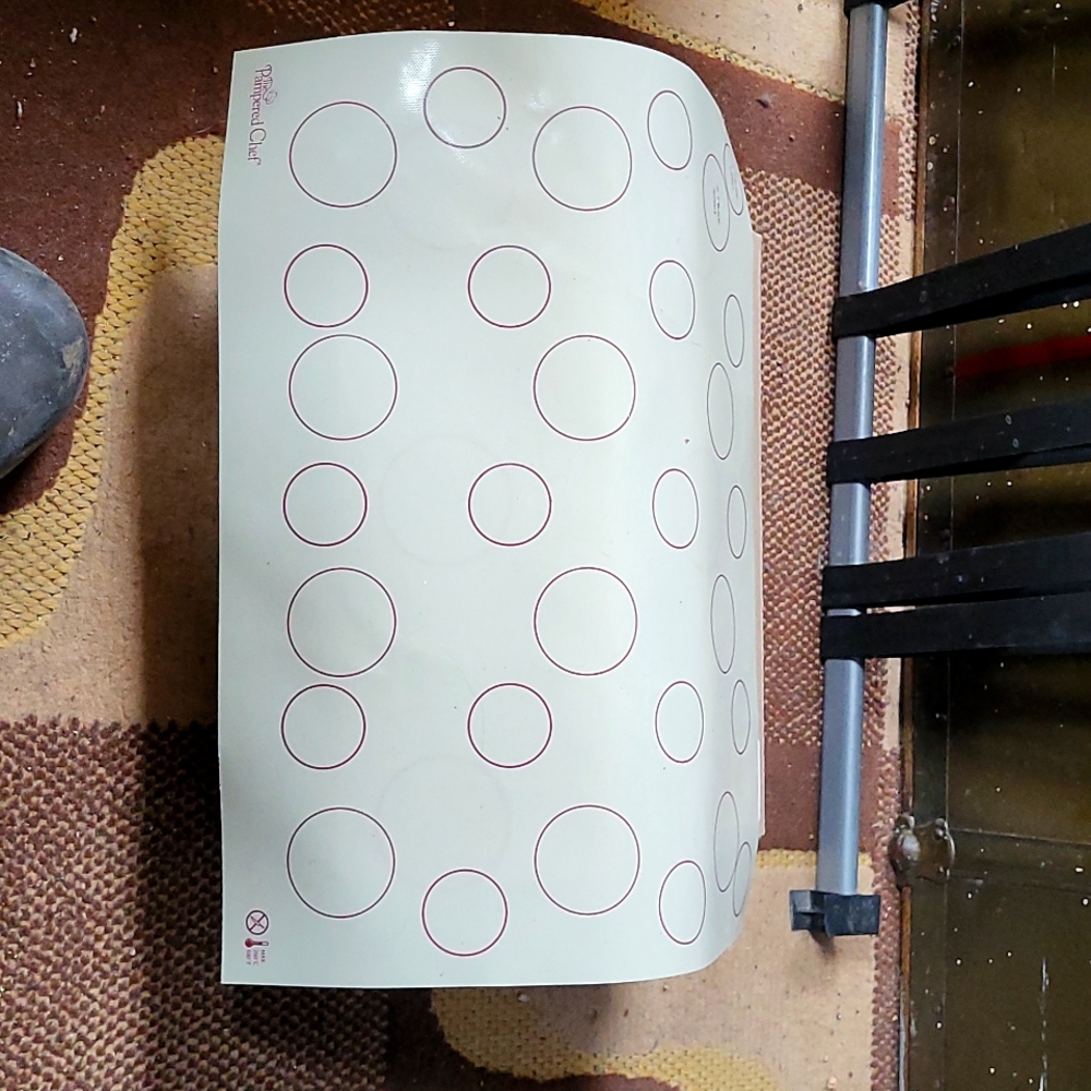 Reversible silicone mat